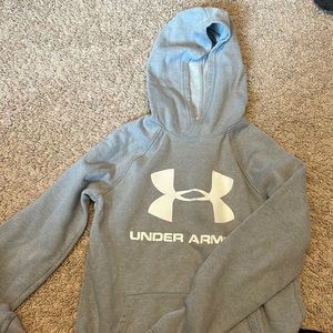Under Armour sweatshirt with hood.